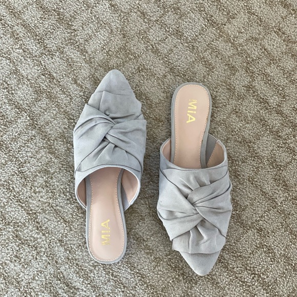Mia Womens Gray Slide Pointy-toe Flats Shoes 7 - Picture 2 of 2